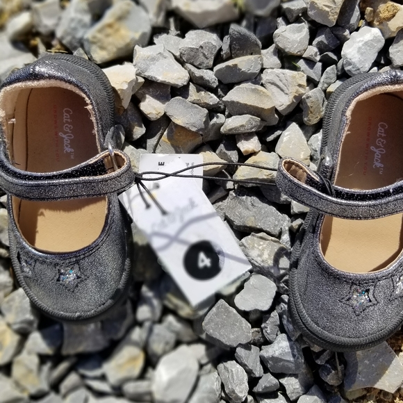 Cat & Jack Kids shoes for Girls.  Size 4. Metallic gray. - Picture 2 of 5